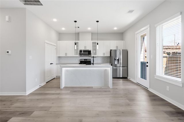 6728 Parker Grove Lane, Houston, TX 77076