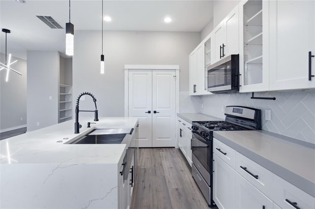 6728 Parker Grove Lane, Houston, TX 77076