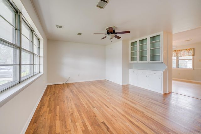 820 Ash Street, Conway, AR 72034