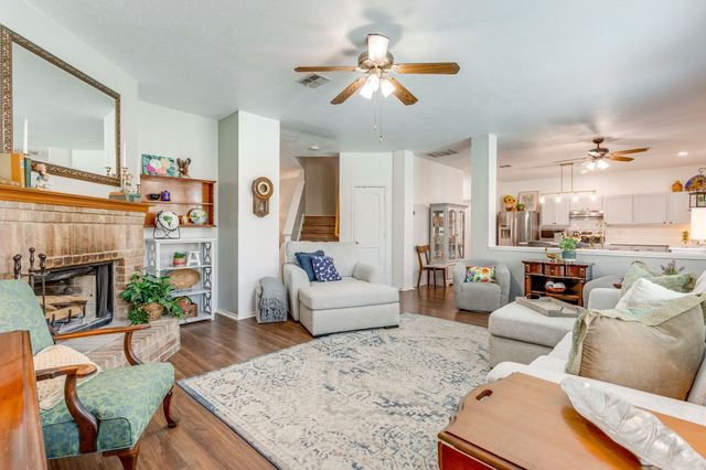 4816 Sleepy Ridge Circle, Fort Worth, TX 76133