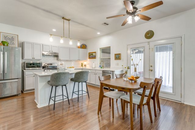 4816 Sleepy Ridge Circle, Fort Worth, TX 76133