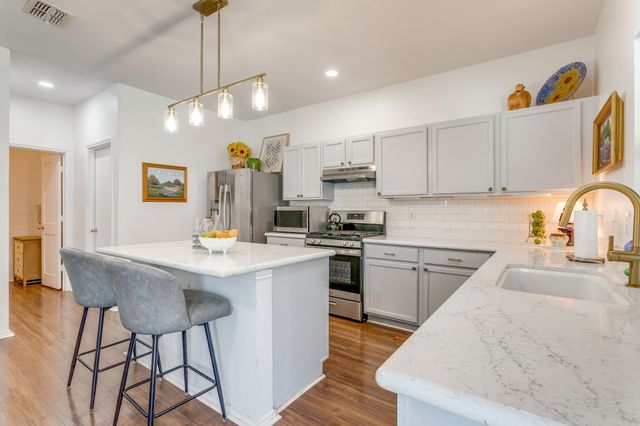 4816 Sleepy Ridge Circle, Fort Worth, TX 76133