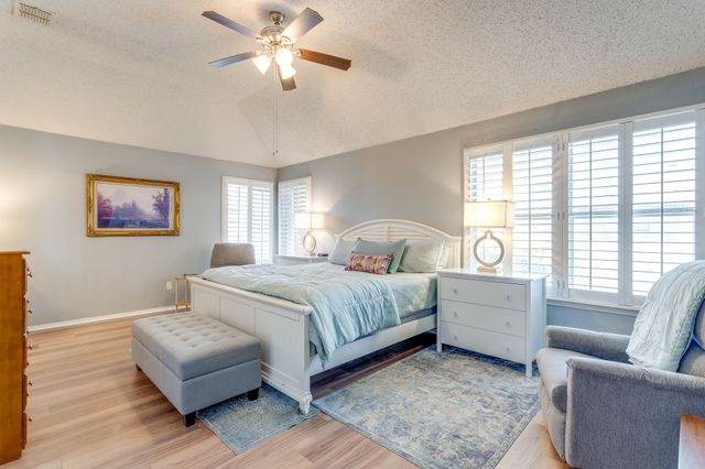 4816 Sleepy Ridge Circle, Fort Worth, TX 76133