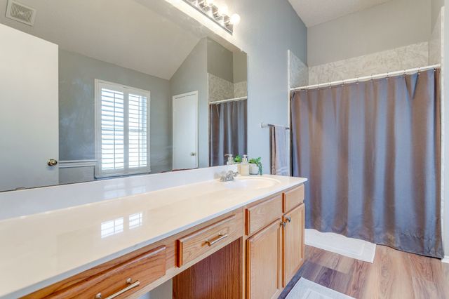 4816 Sleepy Ridge Circle, Fort Worth, TX 76133