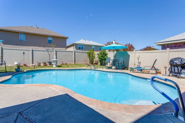 4816 Sleepy Ridge Circle, Fort Worth, TX 76133