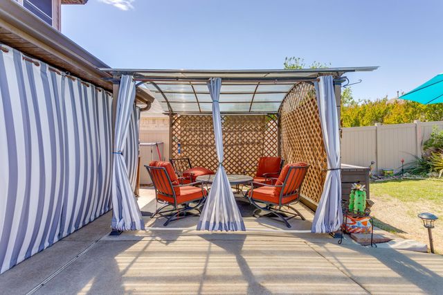 4816 Sleepy Ridge Circle, Fort Worth, TX 76133