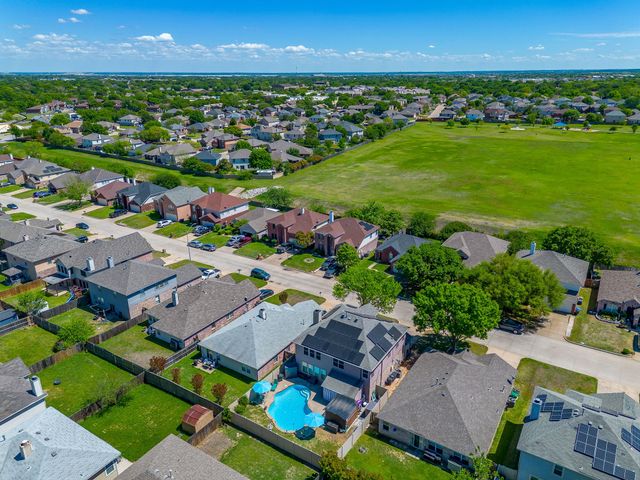 4816 Sleepy Ridge Circle, Fort Worth, TX 76133