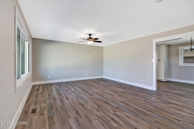 280 Glenwood Circle, Crossville, TN 38555
