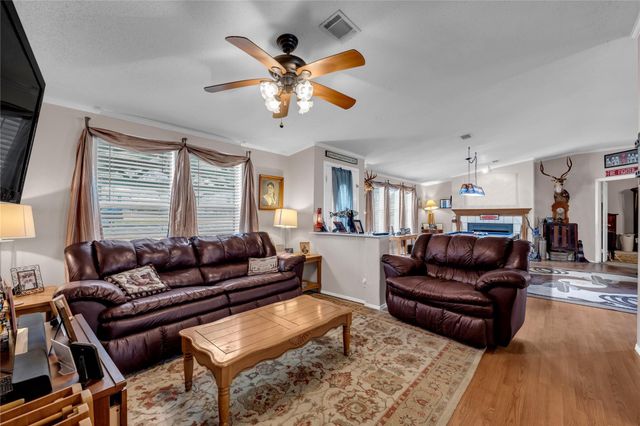 100 Highline Cutoff, Kingsland, TX 78639