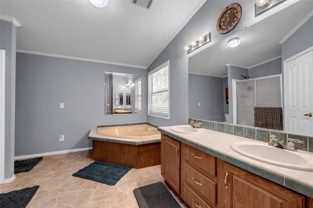 100 Highline Cutoff, Kingsland, TX 78639