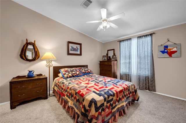 100 Highline Cutoff, Kingsland, TX 78639