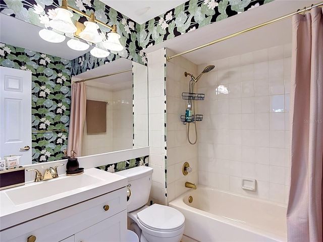 18312 AINTREE COURT 0, Tampa, FL 33647
