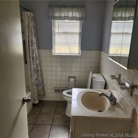 96 Forest Drive, Jeffersonville, IN 47130