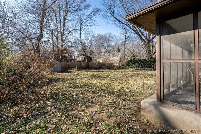 96 Forest Drive, Jeffersonville, IN 47130