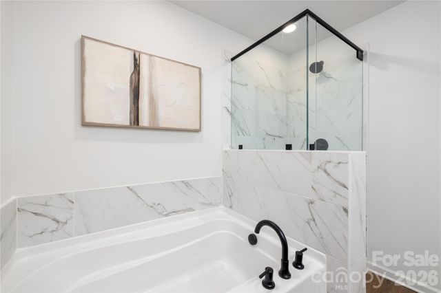 1422 Summerville Road, Charlotte, NC 28214