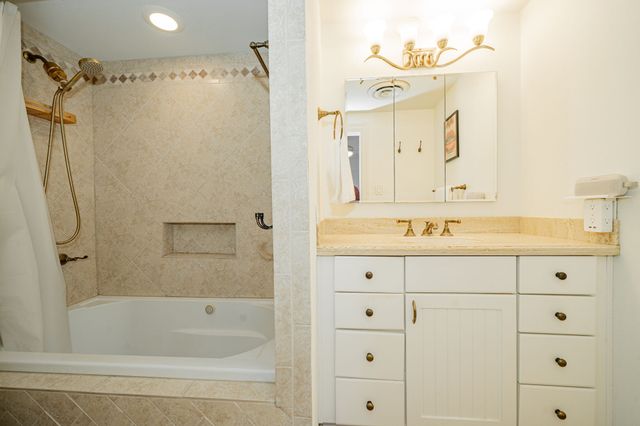 6211 W Northwest Highway 1602, Dallas, TX 75225