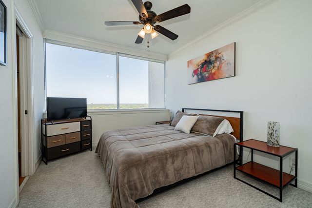 6211 W Northwest Highway 1602, Dallas, TX 75225