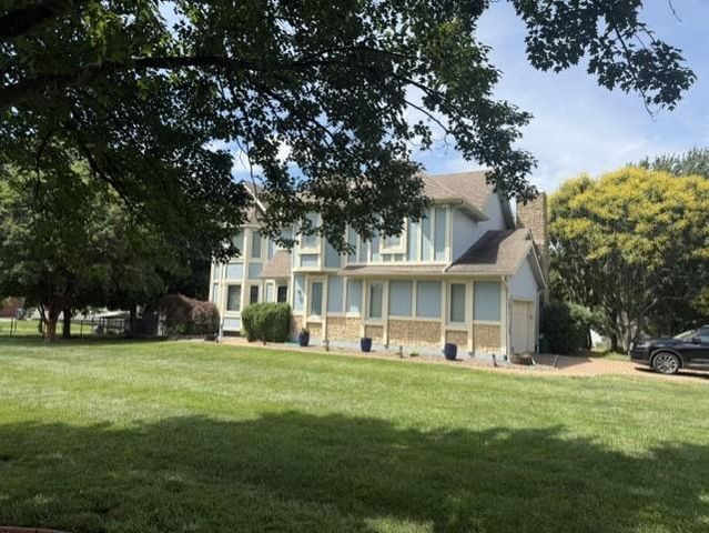 1090 NE Blackwell Road, Lee's Summit, MO 64086