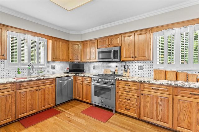 1090 NE Blackwell Road, Lee's Summit, MO 64086