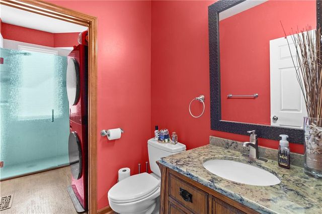 1090 NE Blackwell Road, Lee's Summit, MO 64086