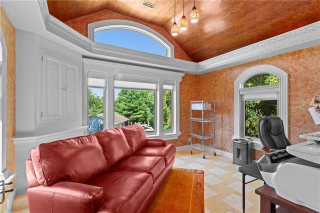 1090 NE Blackwell Road, Lee's Summit, MO 64086