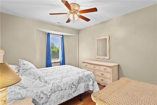 1090 NE Blackwell Road, Lee's Summit, MO 64086