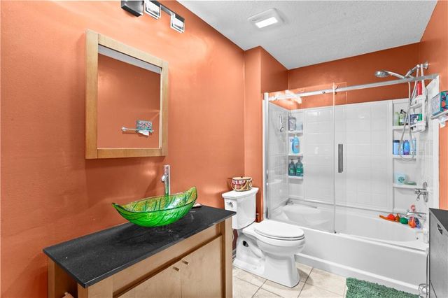 1090 NE Blackwell Road, Lee's Summit, MO 64086