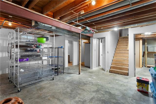 1090 NE Blackwell Road, Lee's Summit, MO 64086