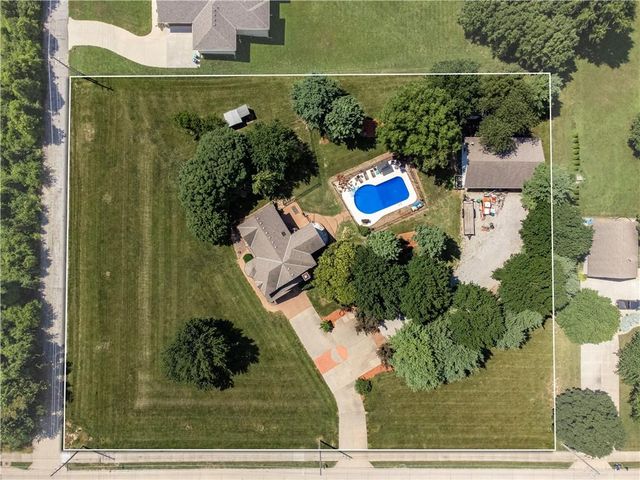 1090 NE Blackwell Road, Lee's Summit, MO 64086