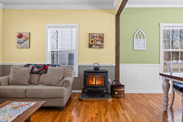 36 Lansing Street, Miller Place, NY 11764