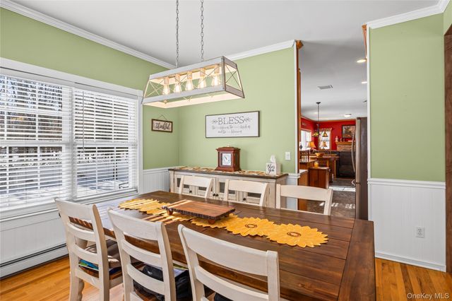 36 Lansing Street, Miller Place, NY 11764