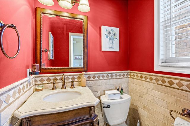 36 Lansing Street, Miller Place, NY 11764