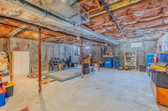 36 Lansing Street, Miller Place, NY 11764