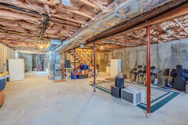 36 Lansing Street, Miller Place, NY 11764