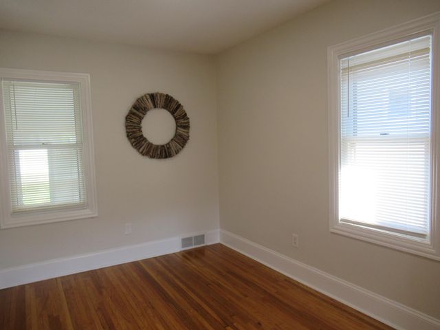 1428 Hazel Street N, Saint Paul, MN 55119