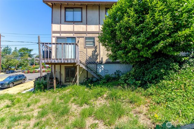1601 E Alder Street, Seattle, WA 98122