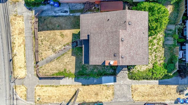1601 E Alder Street, Seattle, WA 98122
