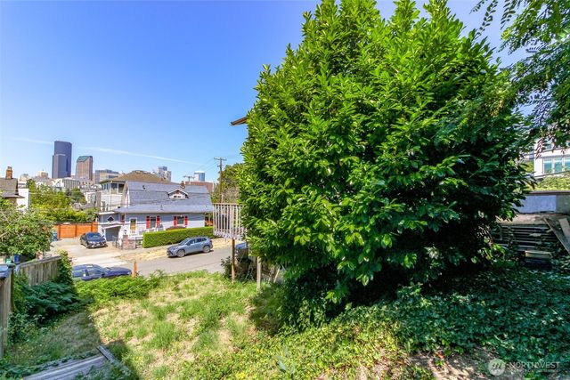1601 E Alder Street, Seattle, WA 98122