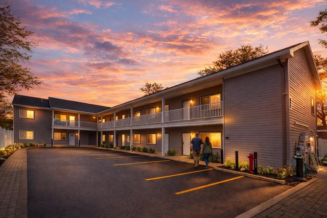 619 E Eighth, Traverse City, MI 49686