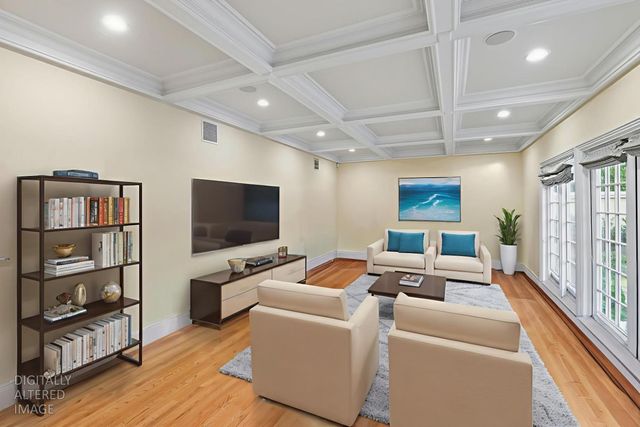 1335 38th St, Sacramento, CA 95816