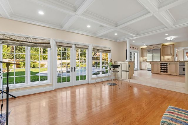 1335 38th St, Sacramento, CA 95816