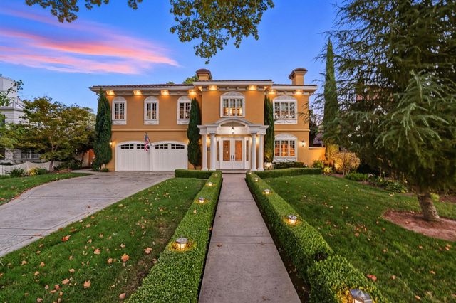 1335 38th St, Sacramento, CA 95816