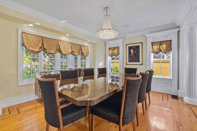 1335 38th St, Sacramento, CA 95816