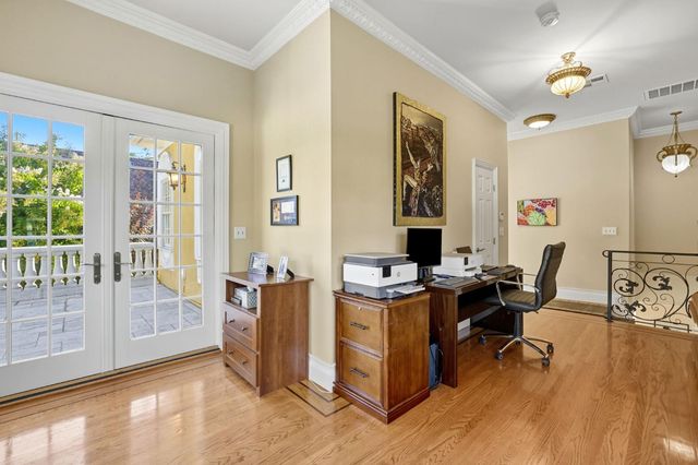 1335 38th St, Sacramento, CA 95816