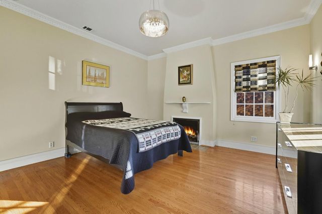 1335 38th St, Sacramento, CA 95816