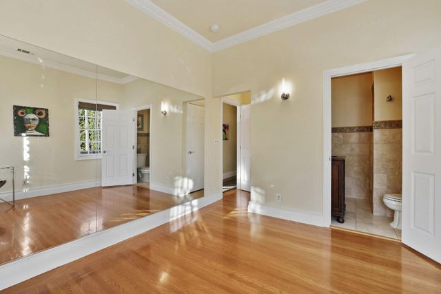 1335 38th St, Sacramento, CA 95816