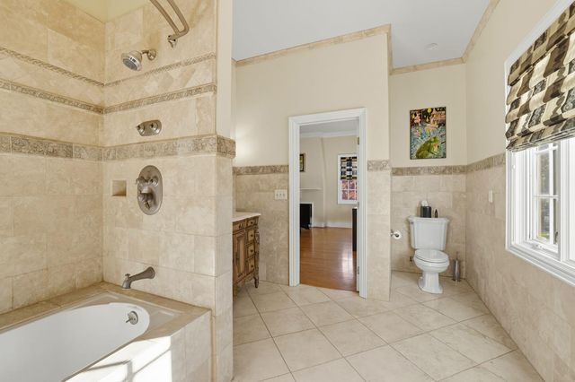 1335 38th St, Sacramento, CA 95816