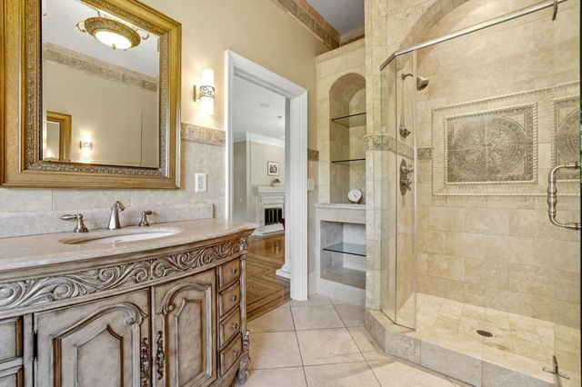 1335 38th St, Sacramento, CA 95816