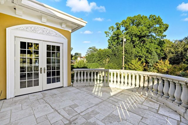 1335 38th St, Sacramento, CA 95816