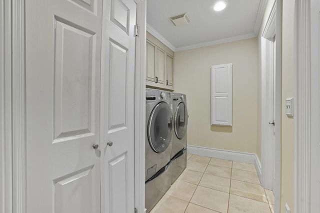 1335 38th St, Sacramento, CA 95816